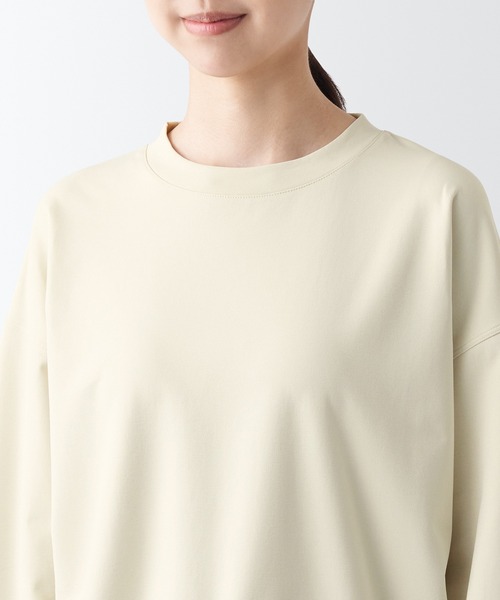 無印良品（ムジルシリョウヒン）の「〔MUJI WALKER〕ＵＶカット乾きやすいスウェットシャツ（スウェット・レディース・ライトグリーン/ライトイエロー/ダークグレー/アイボリー・L/XXL/M/XL/S/XS）」の8枚目の写真