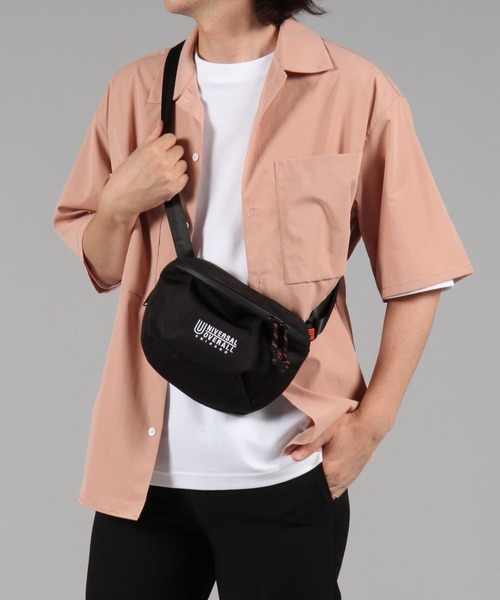 UNIVERSAL OVERALL（ユニバーサルオーバーオール）の「【UNIVERSAL OVERALL(ユニバーサル オーバーオール)】別注ミニショルダーバッグ（ショルダーバッグ・メンズ・ブラック/ベージュ/チャコール・FREE）」の4枚目の写真