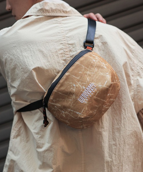 UNIVERSAL OVERALL（ユニバーサルオーバーオール）の「【UNIVERSAL OVERALL(ユニバーサル オーバーオール)】別注ミニショルダーバッグ（ショルダーバッグ・メンズ・ブラック/ベージュ/チャコール・FREE）」の20枚目の写真