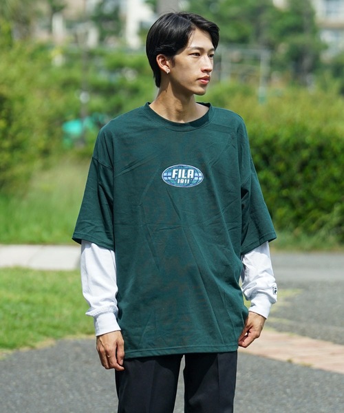 FILA(フィラ)の「【FILA/フィラ】フェイクレイヤード 胸ワンポイント刺繍 ロンT ドロップショルダー ストリート ビッグシルエット(Tシャツ/カットソー・メンズ・ブラック/ダークグリーン/ライトベージュ・MEDIUM/LARGE/X-LARGE)」の3枚目の写真
