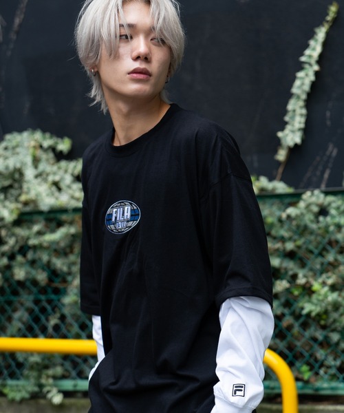 FILA(フィラ)の「【FILA/フィラ】フェイクレイヤード 胸ワンポイント刺繍 ロンT ドロップショルダー ストリート ビッグシルエット(Tシャツ/カットソー・メンズ・ブラック/ダークグリーン/ライトベージュ・MEDIUM/LARGE/X-LARGE)」の4枚目の写真