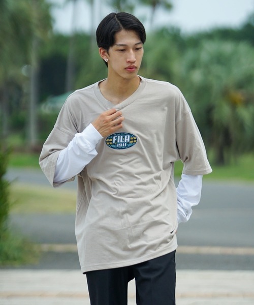 FILA(フィラ)の「【FILA/フィラ】フェイクレイヤード 胸ワンポイント刺繍 ロンT ドロップショルダー ストリート ビッグシルエット(Tシャツ/カットソー・メンズ・ブラック/ダークグリーン/ライトベージュ・MEDIUM/LARGE/X-LARGE)」の12枚目の写真