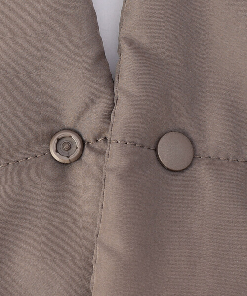 MONO COMME CA(モノコムサ)の「中綿キルトストール(ストール/ショール・レディース・ブラック/モカ・FREE)」の5枚目の写真