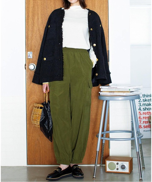 Live in comfort(リブインコンフォート)の「リブ イン コンフォート 一枚でもインナーにも!エアリーな着心地がうれしい カポック混素材のゆるやかタートルニットトップス(ニット/セーター・レディース・オフホワイト/ブルー/ブラック・LARGE/X-LARGE/MEDIUM/XX-LARGE/SMALL)」の17枚目の写真