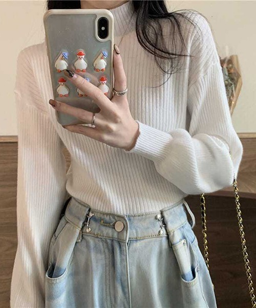 gossip!ロサンゼルス(ゴシップロサンゼルス)の「YUGA パフスリーブ ハーフタートルネックセーター(ニット/セーター・レディース・オフホワイト/レッド/ブラック/ピンク/グレー/ホワイト・FREE)」の11枚目の写真