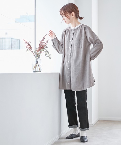 Viola e Viola(ヴィオラエヴィオラ)の「楽ちんゆったり裏起毛デニムレギンスパンツ(デニムパンツ・レディース・ネイビー/ブラック/ダークインディゴブルー/ワンウォッシュ/ダークブラック/キナリ・3L/5L/4L/L/LL/M)」の15枚目の写真