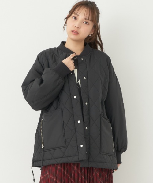 earth music&ecology（アースミュージックアンドエコロジー）の「キルティングMA-1（MA-1・レディース・グレイッシュベージュ/ブラック/その他8・FREE）」の2枚目の写真