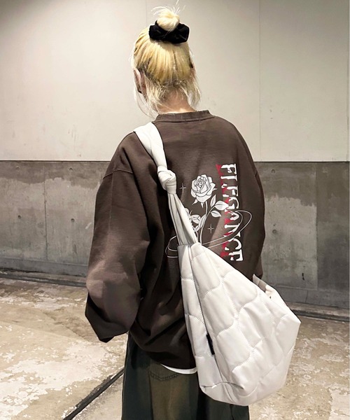sedacle(セダクル)の「オーバーサイズ ブラストロゴプリントスウェット(スウェット・メンズ・ベージュ/ブラウン/チャコールグレー・LARGE/MEDIUM)」の17枚目の写真
