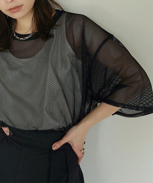 CREDONA(クレドナ)の「メッシュレイヤードTee(Tシャツ/カットソー・レディース・ブラック/カーキ・FREE)」の1枚目の写真
