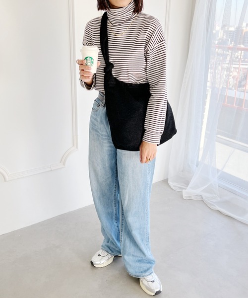 wears(ウェアーズ)の「【A4サイズ収納可】2WAYノットハンドルラメトートバッグ(トートバッグ・レディース・ブラック/シルバー・FREE)」の10枚目の写真