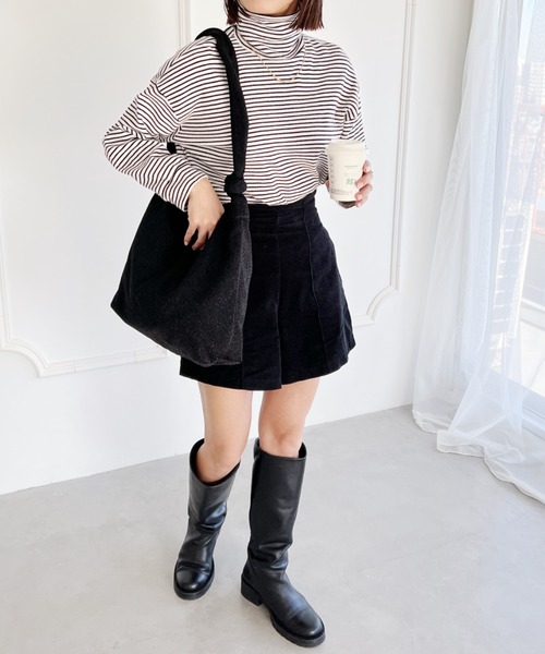 wears(ウェアーズ)の「【A4サイズ収納可】2WAYノットハンドルラメトートバッグ(トートバッグ・レディース・ブラック/シルバー・FREE)」の13枚目の写真