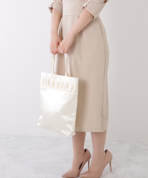 Lace Ladies(レースレディース)の「パール リボン 薄型 パーティー トート バッグ(クラッチバッグ・レディース・アイボリー/ブラック・FREE)」の14枚目の写真