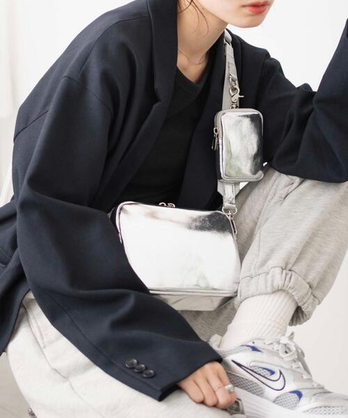 WEGO（ウィゴー）の「WEGO/ポーチ付きスクエアショルダー（ショルダーバッグ・レディース・ブラック/ホワイト/シルバー/ブラック系その他/その他2/その他1・FREE）」の4枚目の写真