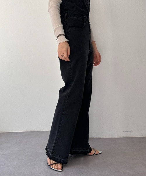 COLLAGE GALLARDAGALANTE（コラージュガリャルダガランテ）の「【OT】デニムイージーオーバーオール/Q.anos（サロペット/オーバーオール・レディース・ホワイト/ブラック・FREE）」の4枚目の写真