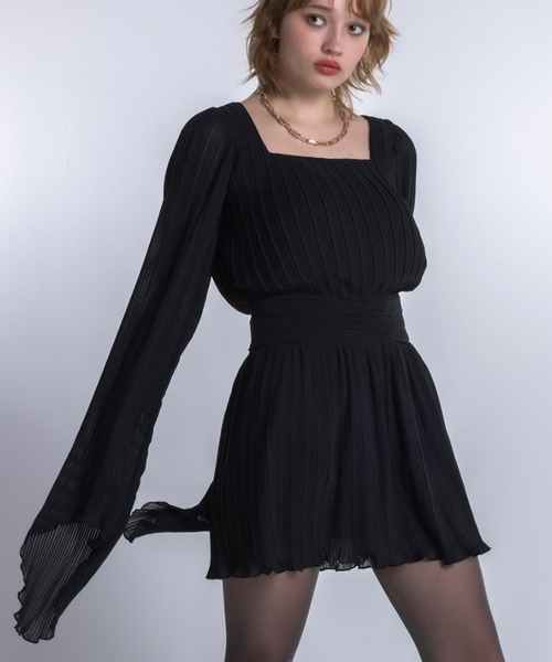 DURAS(デュラス)の「Pleated mini dress(ワンピース・レディース・ブラック/イエロー/ピンク・FREE)」の2枚目の写真