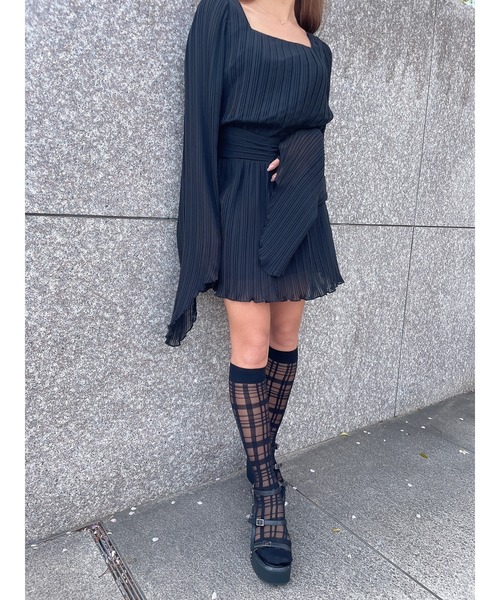 DURAS(デュラス)の「Pleated mini dress(ワンピース・レディース・ブラック/イエロー/ピンク・FREE)」の4枚目の写真