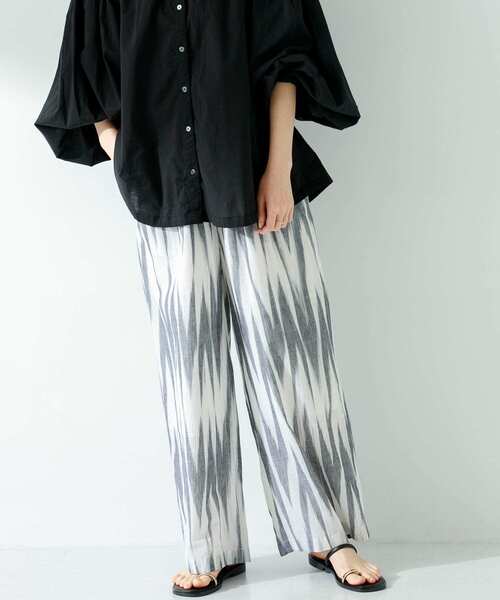 URBAN RESEARCH Sonny Label（アーバンリサーチサニーレーベル）の「イカット柄コットンイージーパンツ（その他パンツ・レディース・ブラック/ブルー・FREE）」の3枚目の写真