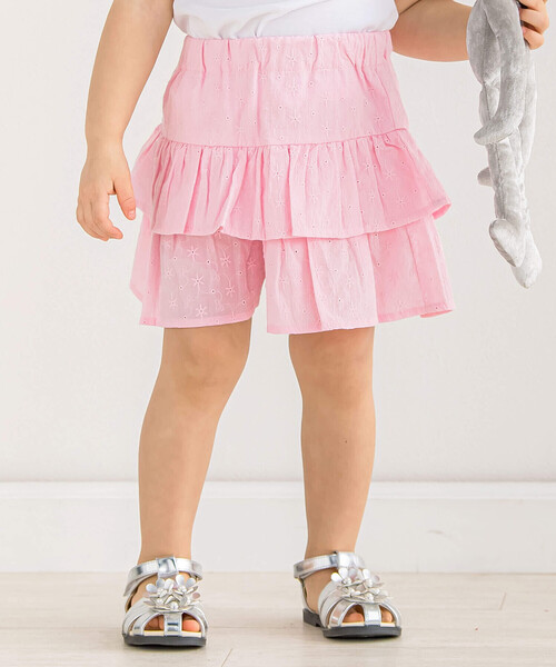 【セール】フラワーレースティアードキュロットパンツ(80~90cm)（その他パンツ）｜BeBe（ベベ）