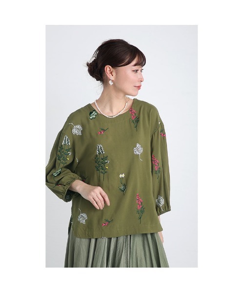 Sawa a la mode(サワアラモード)の「草花刺繍コットンブラウス(シャツ/ブラウス・レディース・グリーン・FREE)」の14枚目の写真