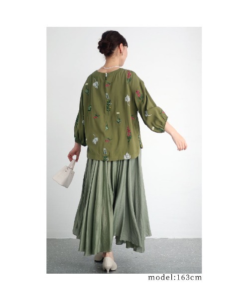 Sawa a la mode(サワアラモード)の「草花刺繍コットンブラウス(シャツ/ブラウス・レディース・グリーン・FREE)」の15枚目の写真