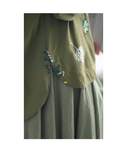 Sawa a la mode(サワアラモード)の「草花刺繍コットンブラウス(シャツ/ブラウス・レディース・グリーン・FREE)」の18枚目の写真