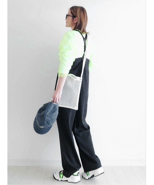 notch.（ノッチ）の「【 notch.by yui 】サスペンダー付きハイウエストパンツ  Ｓ／Ｓ（サロペット/オーバーオール・レディース・ブラック/チャコールグレー/ブルー・M/TM）」の7枚目の写真