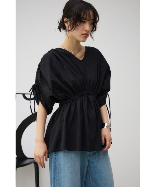 AZUL by moussy(アズールバイマウジー)の「ショルダードロストペプラムブラウス(シャツ/ブラウス・レディース・カーキ/アイボリー/ブラック・FREE)」の17枚目の写真