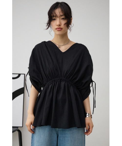 AZUL by moussy(アズールバイマウジー)の「ショルダードロストペプラムブラウス(シャツ/ブラウス・レディース・カーキ/アイボリー/ブラック・FREE)」の19枚目の写真