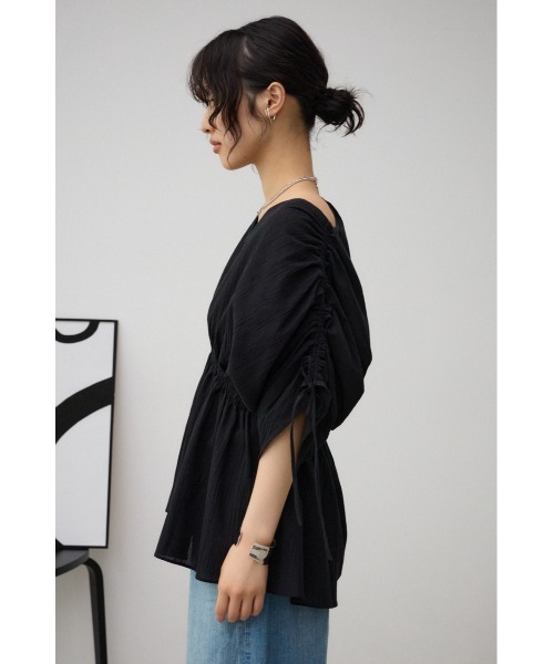 AZUL by moussy(アズールバイマウジー)の「ショルダードロストペプラムブラウス(シャツ/ブラウス・レディース・カーキ/アイボリー/ブラック・FREE)」の20枚目の写真