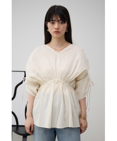 AZUL by moussy(アズールバイマウジー)の「ショルダードロストペプラムブラウス(シャツ/ブラウス・レディース・カーキ/アイボリー/ブラック・FREE)」の8枚目の写真