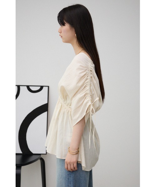 AZUL by moussy(アズールバイマウジー)の「ショルダードロストペプラムブラウス(シャツ/ブラウス・レディース・カーキ/アイボリー/ブラック・FREE)」の9枚目の写真
