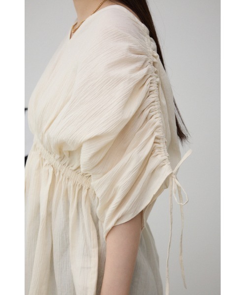 AZUL by moussy(アズールバイマウジー)の「ショルダードロストペプラムブラウス(シャツ/ブラウス・レディース・カーキ/アイボリー/ブラック・FREE)」の12枚目の写真