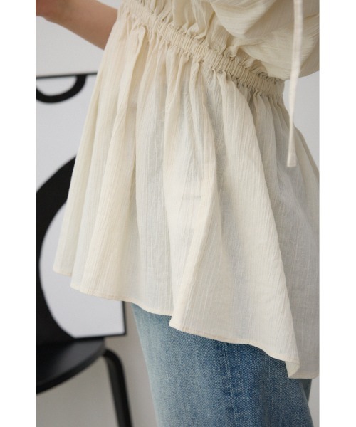 AZUL by moussy(アズールバイマウジー)の「ショルダードロストペプラムブラウス(シャツ/ブラウス・レディース・カーキ/アイボリー/ブラック・FREE)」の14枚目の写真