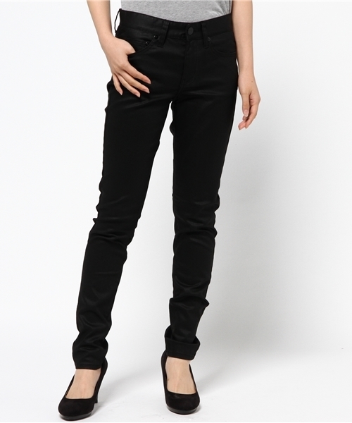 robbem（ロベム）の「【robbem】コーティングデニム（デニムパンツ・レディース・ネイビー/ブラック・25/24）」の2枚目の写真