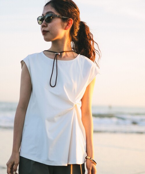 B:MING by BEAMS(ビーミングバイビームス)の「B:MING by BEAMS / ランド アンド ウォーター ツイスト プルオーバー(Tシャツ/カットソー・レディース・オリーブ/オフホワイト/ブラック・ONE SIZE)」の2枚目の写真