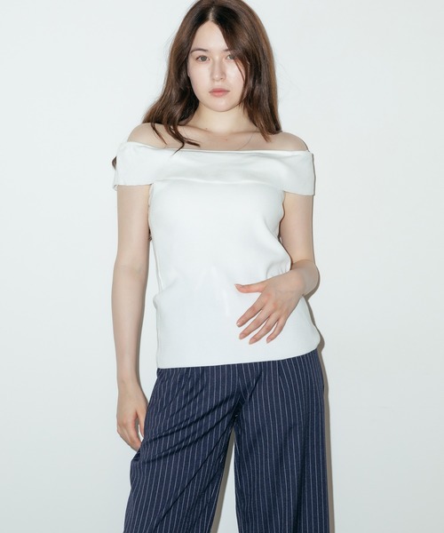 ROOPTOKYO(ループトウキョウ)の「オフショルダートップス 夏物 夏服(シャツ/ブラウス・レディース・ホワイト/ホワイト×ブラック/ブラック・FREE)」の1枚目の写真