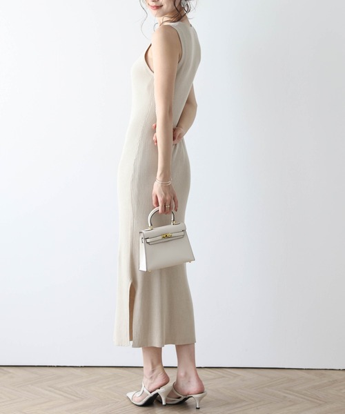 AMELY(エミリー)の「リブニットワンピース(ワンピース・レディース・ベージュ/グレー/ブラック/ホワイト×ブラック・フリー)」の20枚目の写真