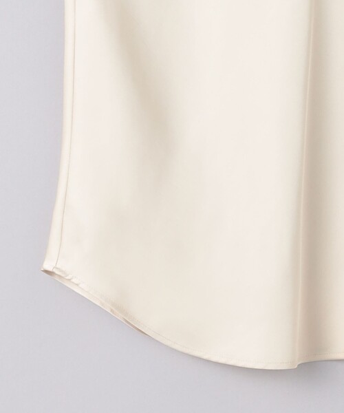 UNITED ARROWS(ユナイテッドアローズ)の「サテン ノースリーブ ブラウス(シャツ/ブラウス・レディース・ナチュラル/ネイビー・FREE)」の15枚目の写真
