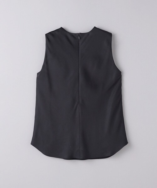 UNITED ARROWS(ユナイテッドアローズ)の「サテン ノースリーブ ブラウス(シャツ/ブラウス・レディース・ナチュラル/ネイビー・FREE)」の20枚目の写真