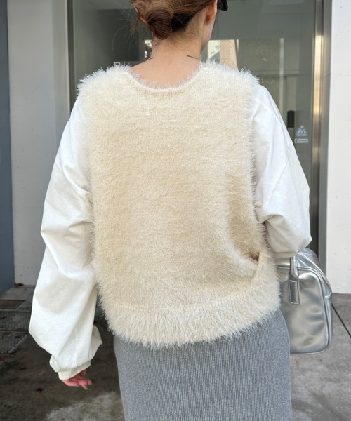 CIAOPANIC TYPY(チャオパニックティピー)の「ミックスフェザーヤーンクロップド丈ベスト(ベスト・レディース・ブルー/イエロー/オフホワイト/グレー/ライトグレー/キャメル/ミント/ブラック・ONE SIZE)」の17枚目の写真