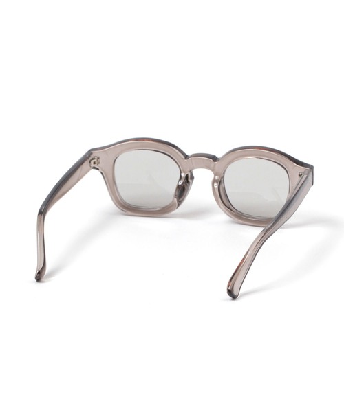 LEPSIM（レプシィム）の「thicフレームカラーレンズ　121690（サングラス・レディース・グレー/ブラウン/グリーン・ONE SIZE）」の19枚目の写真