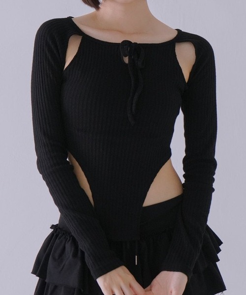 Uenui（ウニュイ）の「カッティング リボン トップス ボディスーツ 長袖 カットソー トップス カットアウト リボン（Tシャツ/カットソー・レディース・ブラック/ホワイト/チャコールグレー・FREE）」の2枚目の写真