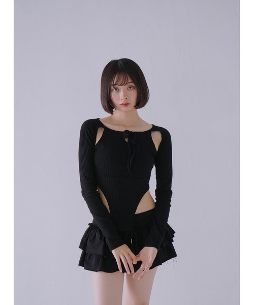 Uenui（ウニュイ）の「カッティング リボン トップス ボディスーツ 長袖 カットソー トップス カットアウト リボン（Tシャツ/カットソー・レディース・ブラック/ホワイト/チャコールグレー・FREE）」の7枚目の写真