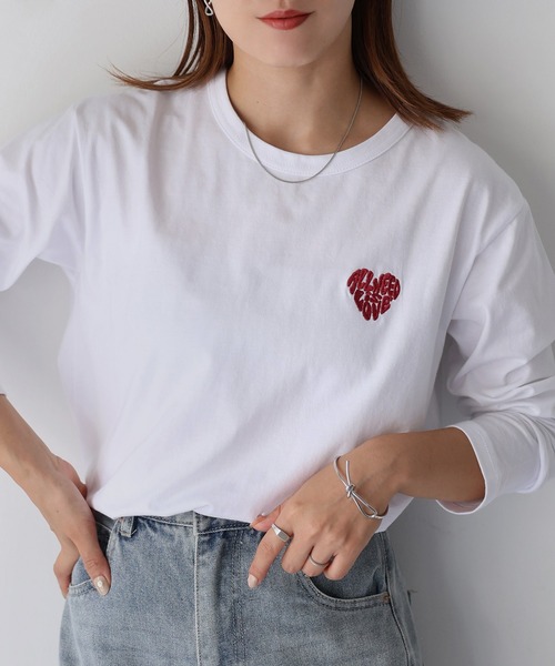 Riberry(リベリー)の「ハートロゴラメ刺繍コンパクトロンT(Tシャツ/カットソー・レディース・ホワイト×ブラック/ブラック×ホワイト/ホワイト×レッド/ライトグレー系2/ブラック×レッド/ライトグレー系1・FREE)」の2枚目の写真