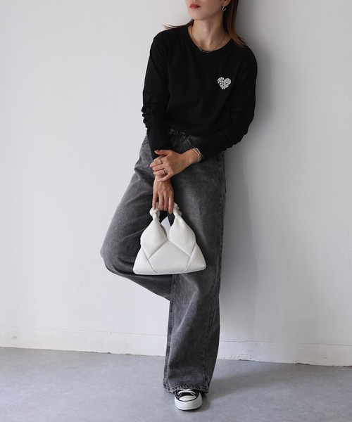 Riberry(リベリー)の「ハートロゴラメ刺繍コンパクトロンT(Tシャツ/カットソー・レディース・ホワイト×ブラック/ブラック×ホワイト/ホワイト×レッド/ライトグレー系2/ブラック×レッド/ライトグレー系1・FREE)」の10枚目の写真