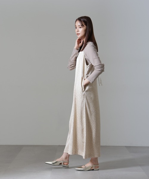 NANO universe（ナノユニバース）の「ドットプリントサテンキャミワンピース（ワンピース・レディース・ブラック/ベージュ・S/M）」の7枚目の写真