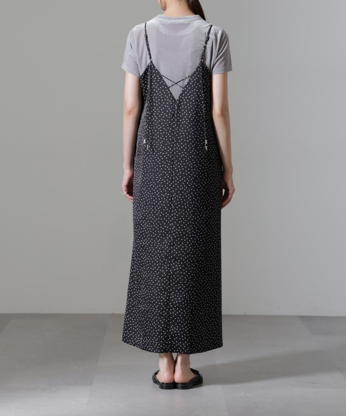 NANO universe（ナノユニバース）の「ドットプリントサテンキャミワンピース（ワンピース・レディース・ブラック/ベージュ・S/M）」の18枚目の写真
