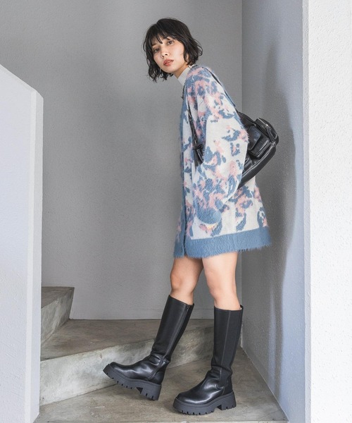 PAGEBOY(ページボーイ)の「アートフラワーシャギーカーディガン(ニット/セーター・レディース・ブラック/ターコイズブルー/オフホワイト/レッド・FREE)」の5枚目の写真