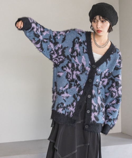 PAGEBOY(ページボーイ)の「アートフラワーシャギーカーディガン(ニット/セーター・レディース・ブラック/ターコイズブルー/オフホワイト/レッド・FREE)」の13枚目の写真