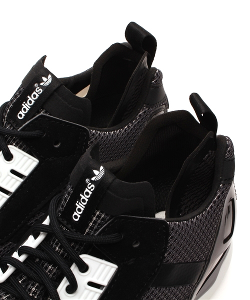 adidas(アディダス)の「メンズ アディダス ブースト adidas ZX 8000 BOOST B26366(スニーカー・メンズ・ブラック・27cm/27.5cm)」の7枚目の写真